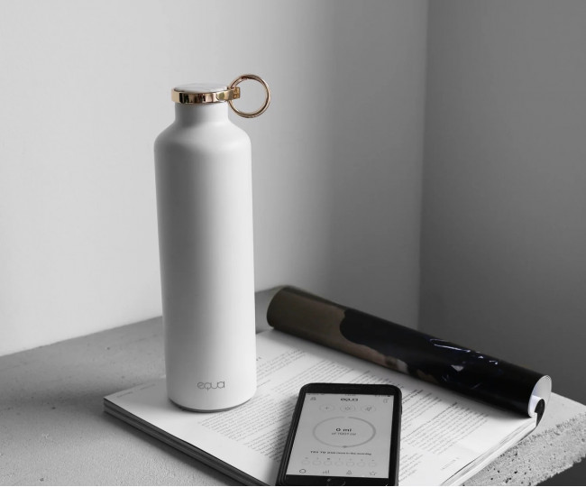 Розумна пляшка з нержавіючої сталі Equa Smart Water Bottle